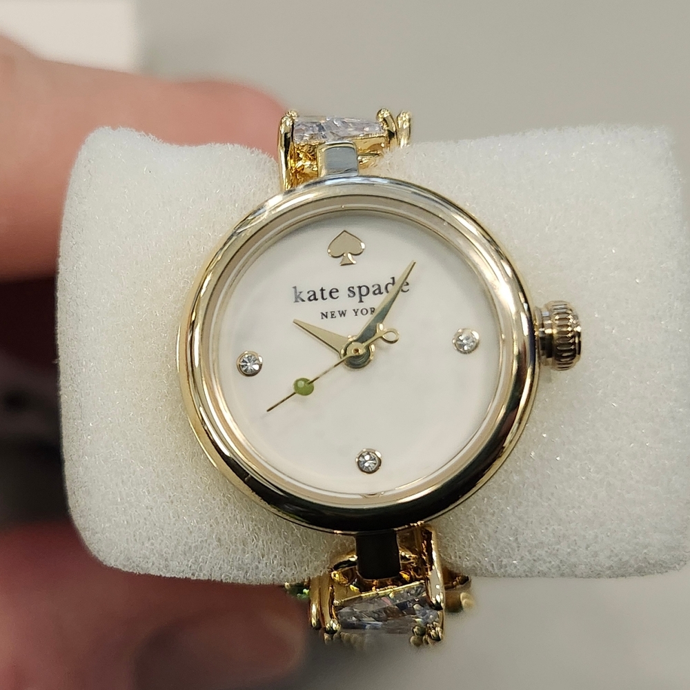 NWT Gold-Tone Kate Spade Monroe Martini Bracelet Watch - Picture 4 of 11